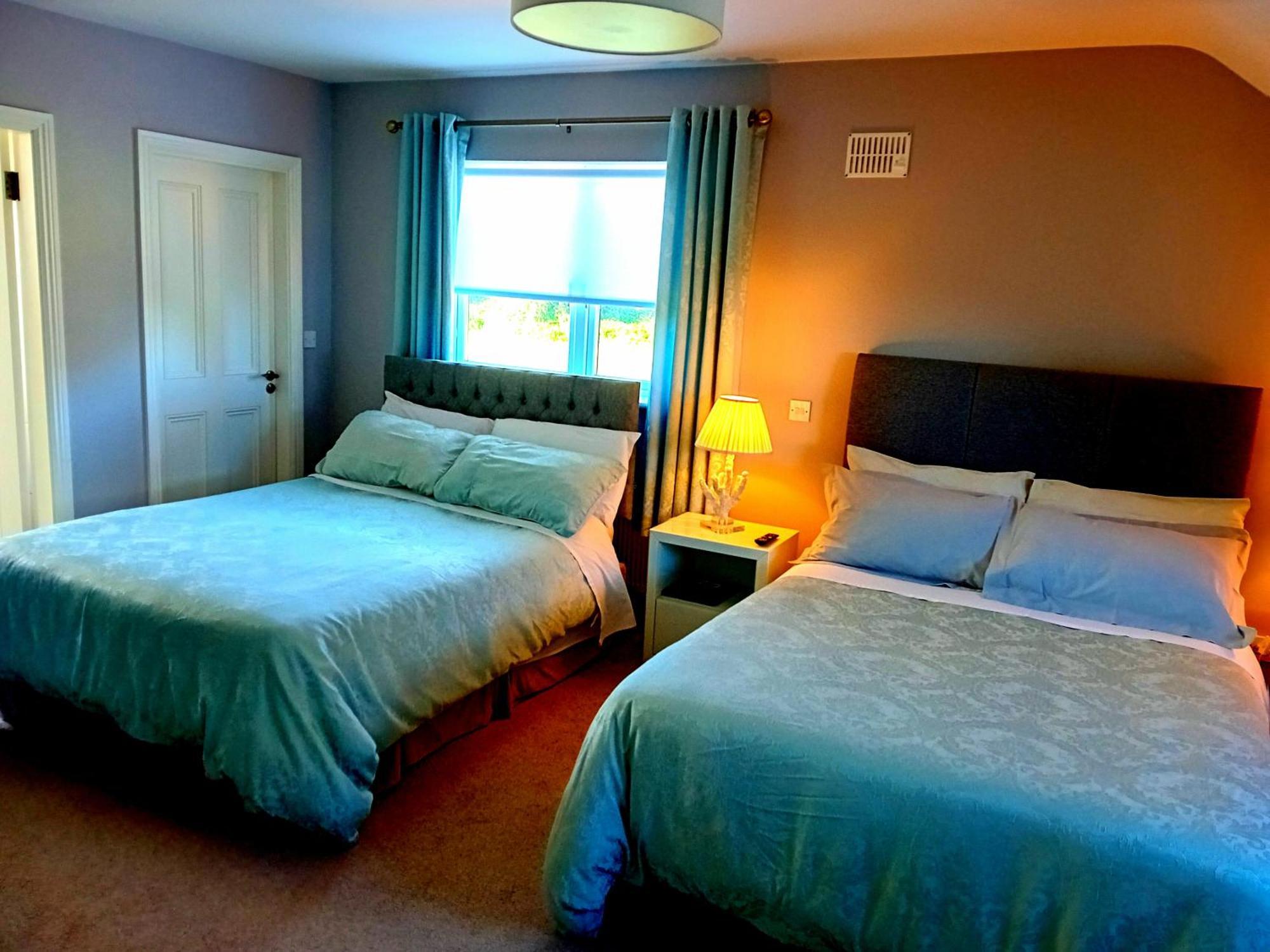 White Quarry Hse Quarry Road Country house *
